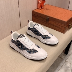 Louis Vuitton Low Shoes